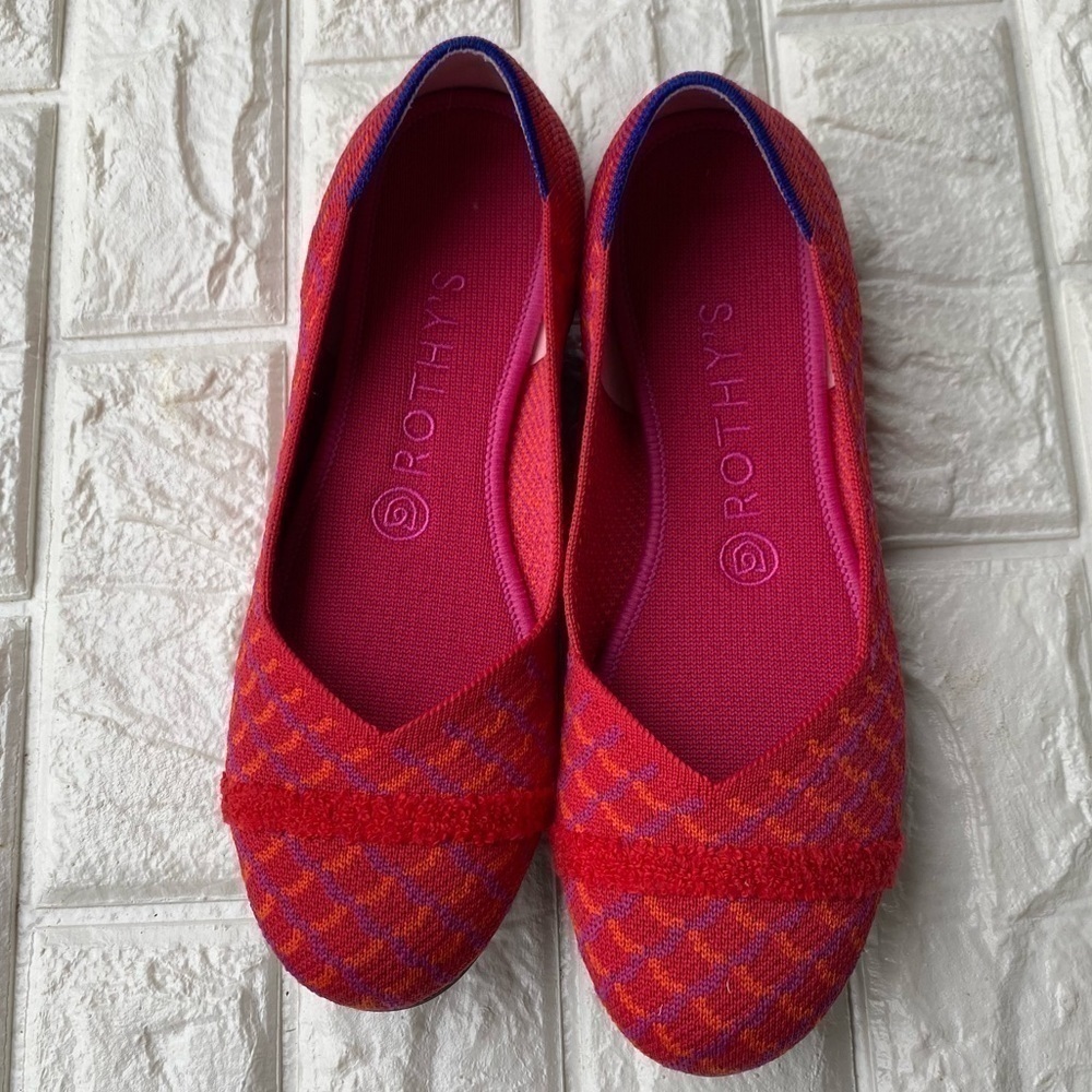 Rothy's The Flat Pomegranate Grid Round Toe Ballet Flat Red Pink Retired Size 8